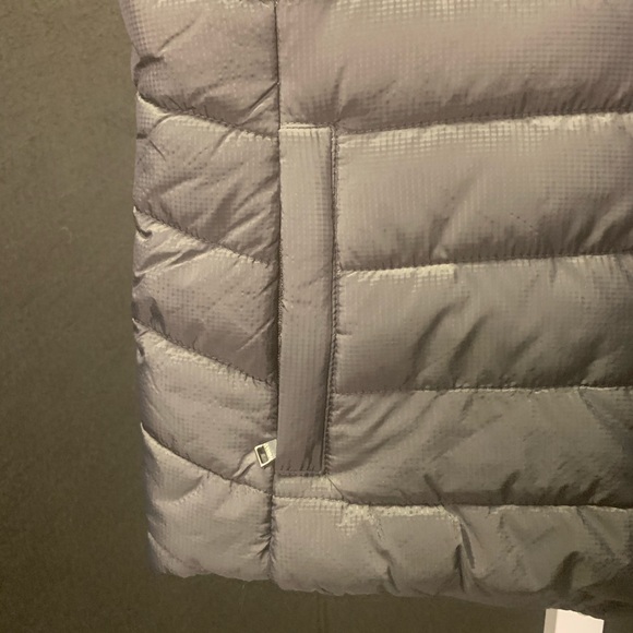 Calvin Klein Puffer Vest - Picture 2 of 10